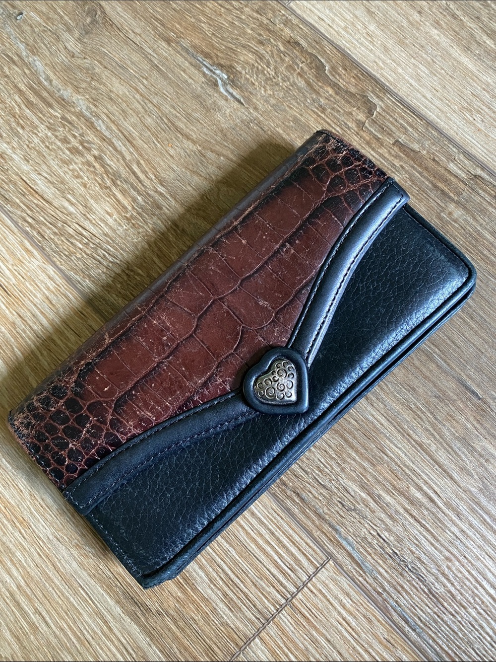Brighton Bella Luna Black Leather, Brown Croc Gator embossed Tri-fold wallet